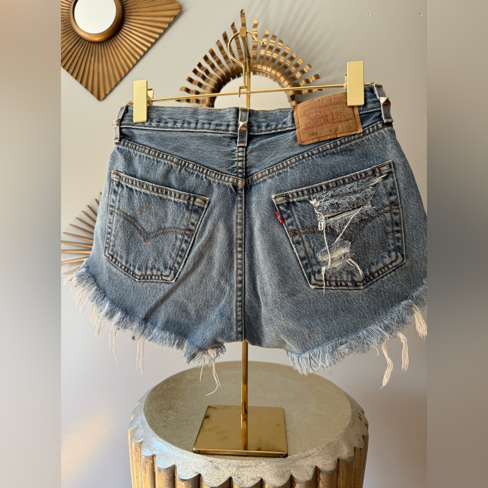 Levi's Blue Denim Shorts with Flag Design - Picture 5 of 7